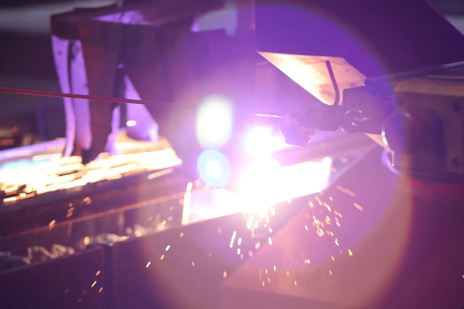 The Espirit Vipers and Espirit Lightning plasma profile cutters are at the heart of our plasma profiling operations. These top-performing machines use innovative technology to deliver accurate and consistent cuts quickly across a wide range of steel sections. Their ability to maintain the highest level of quality while handling large volumes makes them an excellent choice for industrial applications.
