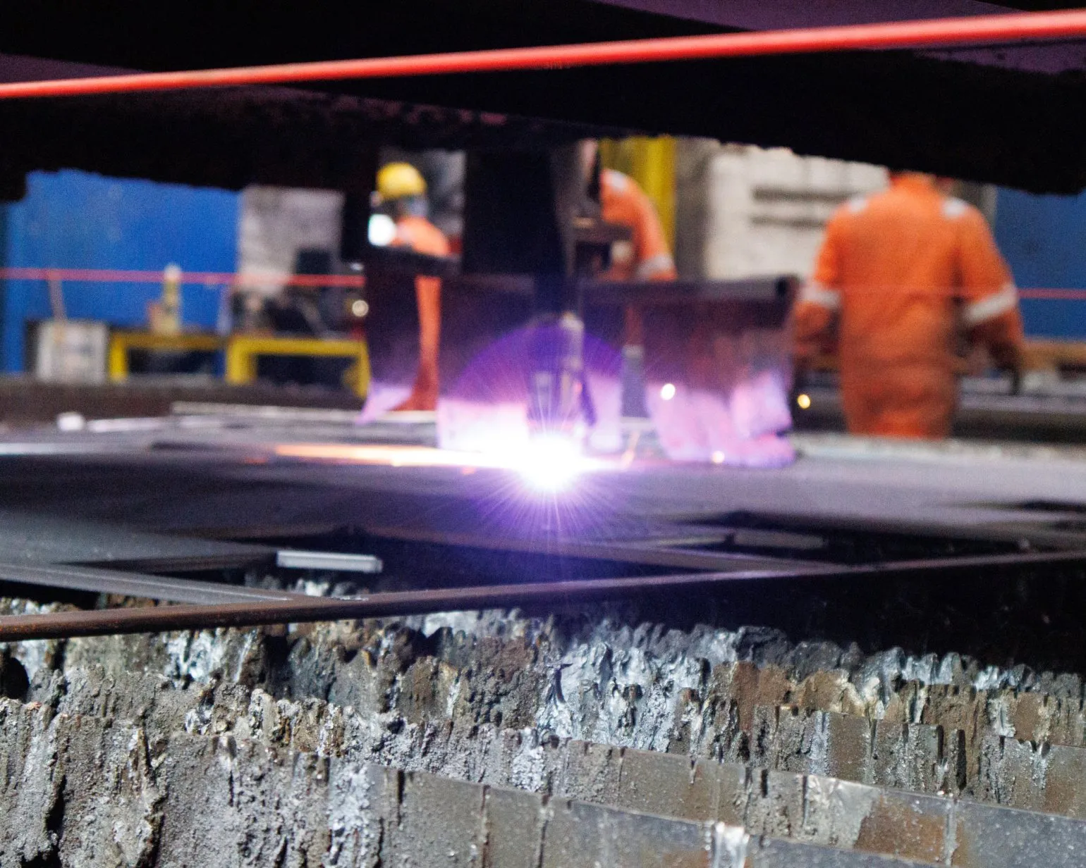 Our Espirit Vipers and Lightning plasma profile cutters use advanced technology to ensure top performance. Their key features include:


	High-definition plasma (HDP) cutting: HDP ensures superior edge quality with minimal distortion.
	Multi-head capability: This feature allows for simultaneous cutting and improved throughout.
	Advanced computer numerical control (CNC) controls: These advanced systems enable precise control for complex geometries and highly detailed shapes.
	Automated nesting software: This software optimises material usage for lower costs and reduced waste.
	Large bed capacity: The larger bed capacity of our plasma profile cutting machines accommodates larger steel sections for greater flexibility.


