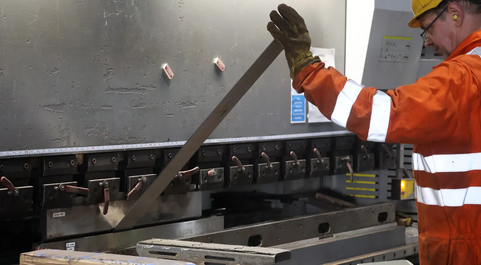 The Bystronic Xact Smart 225 is ideal for steel folding, thanks to its exceptional performance and reliability. This steel folding machine offers unmatched precision, ensuring accurate bending angles for a wide range of shapes, complex ones included. The machine’s versatility enables us to cater to various industries, such as automotive, construction, and manufacturing.

In addition, the Bystronic Xact Smart 225’s user-friendly interface and advanced technology allow our skilled technicians to offer efficient production cycles that result in components of consistent quality.
